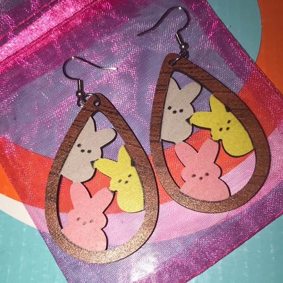 Adorable PEEPS Earrings - Picture 1 of 2